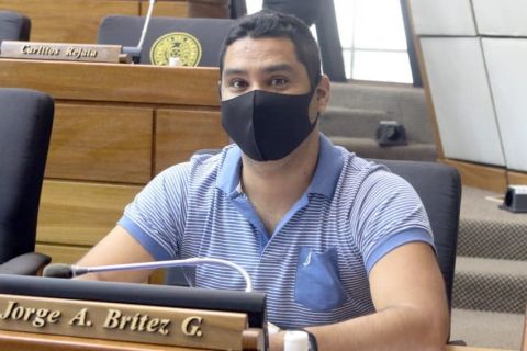 Basados en denuncias, legisladores analizan posibles sanciones para quienes intenten prohibir hablar en guaraní