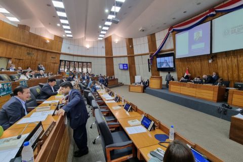 Elegirán mesa directiva de comisión que analizará intervención a la Gobernación del Guairá