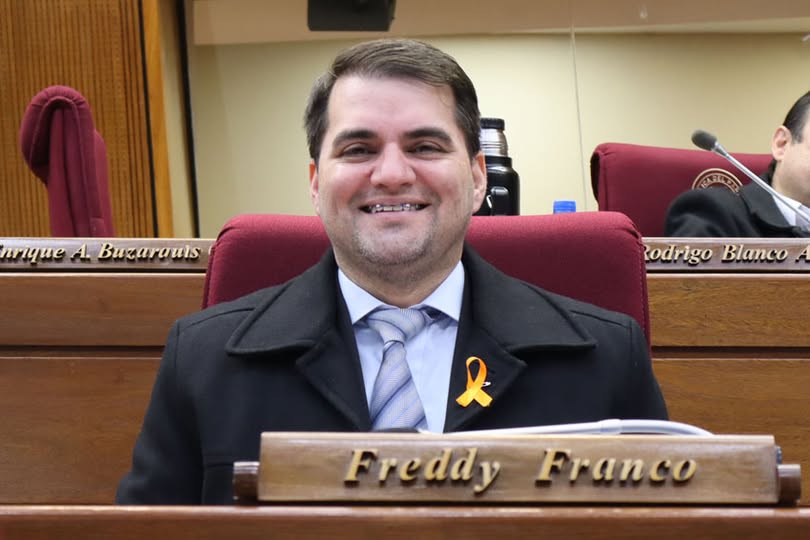 Presidente de Diputados ratifica compromiso con la educación durante jornada gubernamental en Cordillera