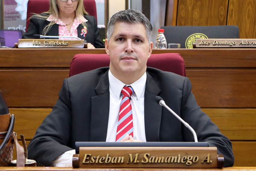 Presidente de Diputados ratifica compromiso con la educación durante jornada gubernamental en Cordillera