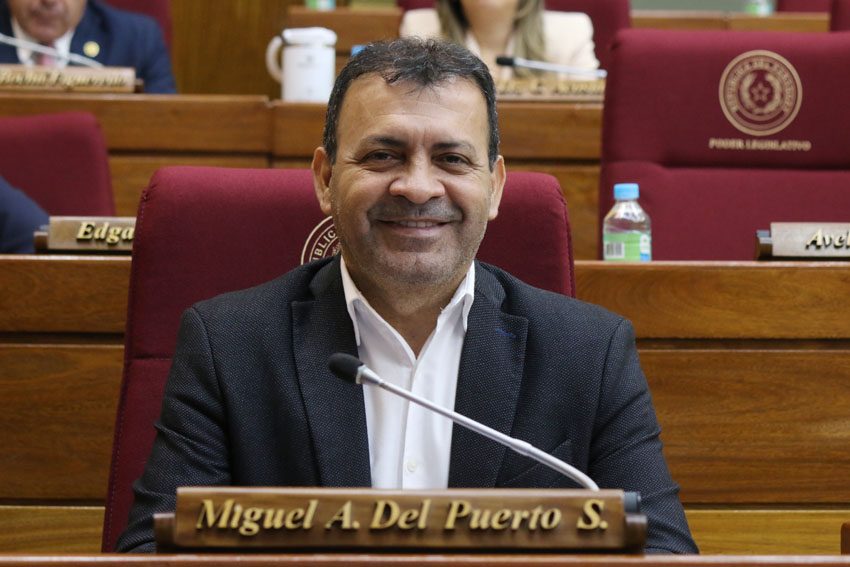 Presidente de Diputados ratifica compromiso con la educación durante jornada gubernamental en Cordillera