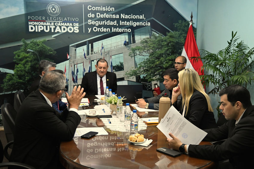 Presidente de Diputados ratifica compromiso con la educación durante jornada gubernamental en Cordillera