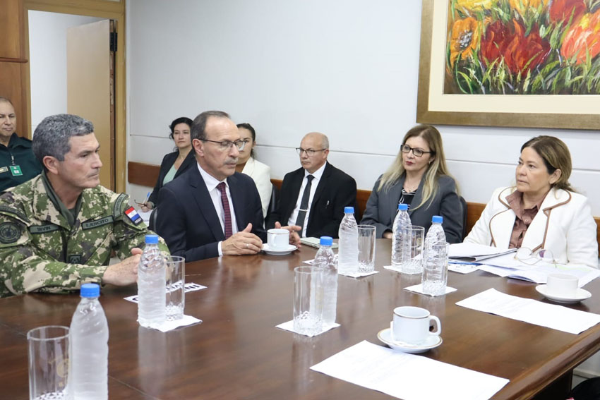 Presidente de Diputados ratifica compromiso con la educación durante jornada gubernamental en Cordillera