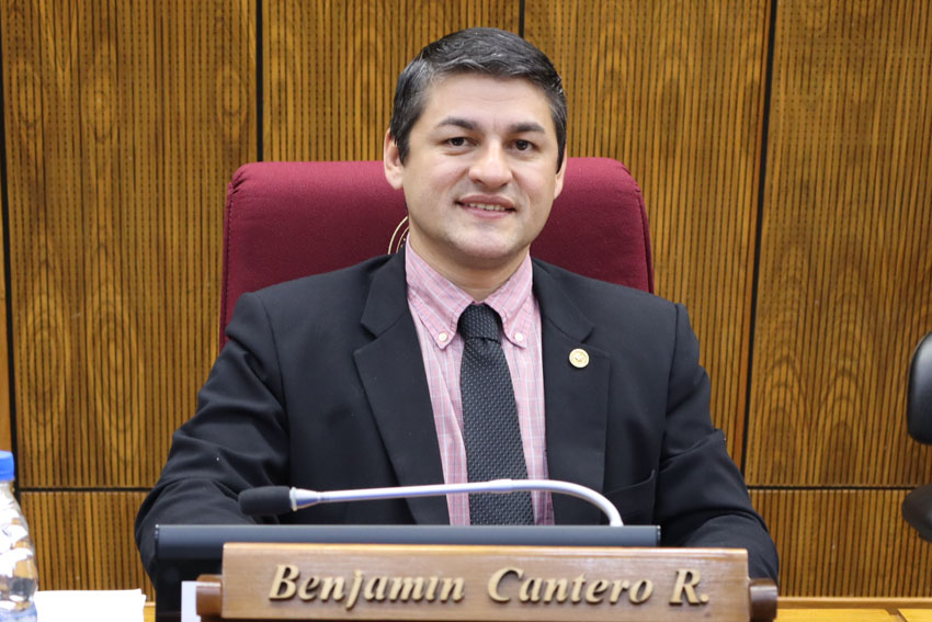 Presidente de Diputados ratifica compromiso con la educación durante jornada gubernamental en Cordillera
