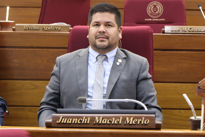 Presidente de Diputados ratifica compromiso con la educación durante jornada gubernamental en Cordillera