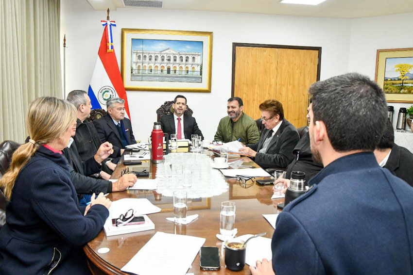 Presidente de Diputados ratifica compromiso con la educación durante jornada gubernamental en Cordillera