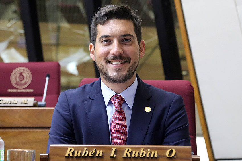 Presidente de Diputados ratifica compromiso con la educación durante jornada gubernamental en Cordillera