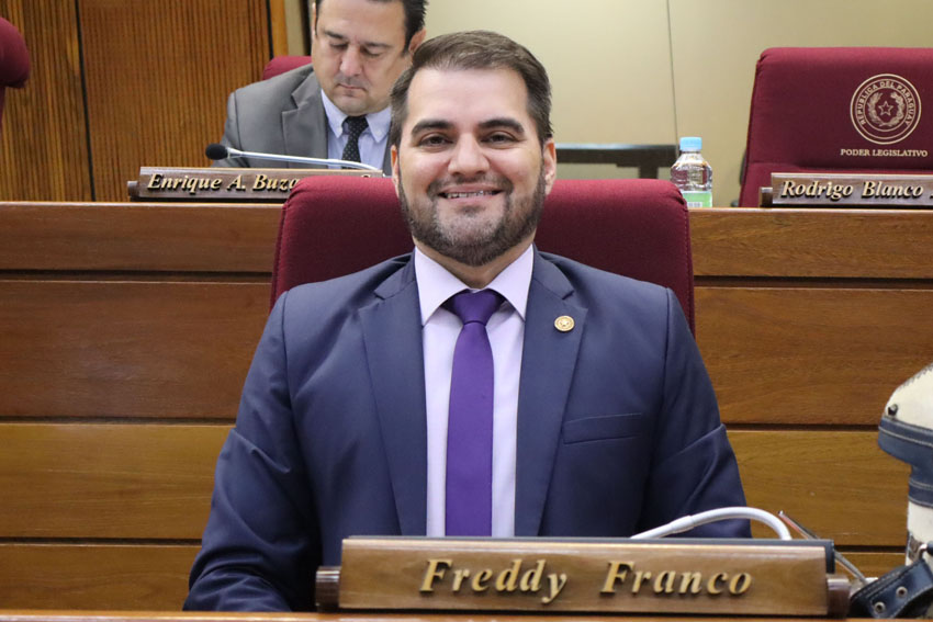Presidente de Diputados ratifica compromiso con la educación durante jornada gubernamental en Cordillera
