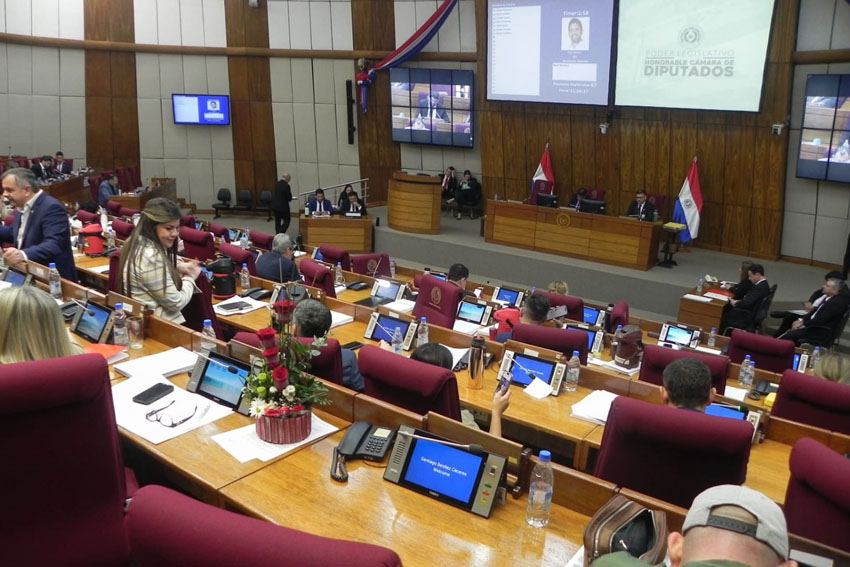 Presidente de Diputados ratifica compromiso con la educación durante jornada gubernamental en Cordillera