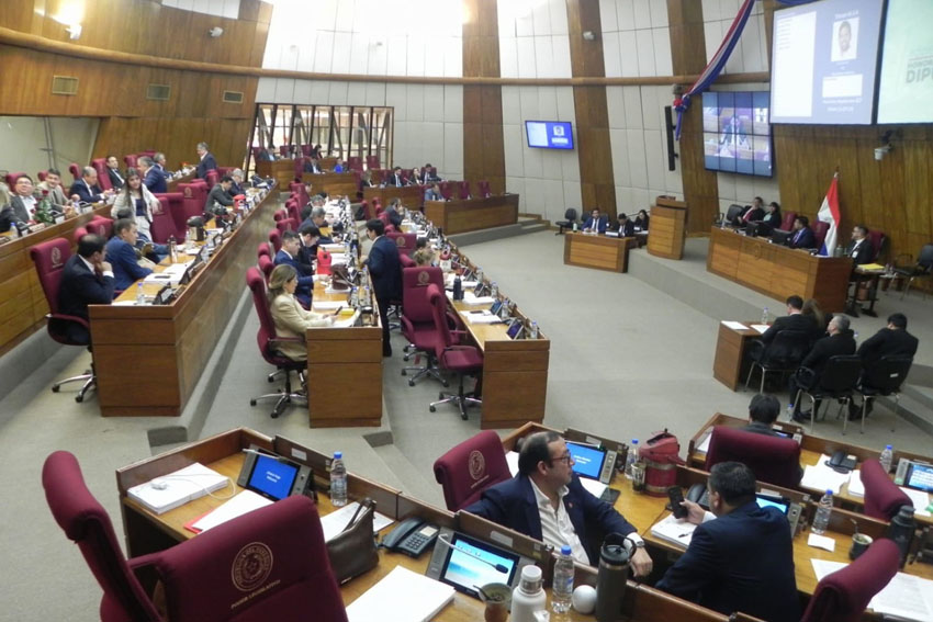 Presidente de Diputados ratifica compromiso con la educación durante jornada gubernamental en Cordillera