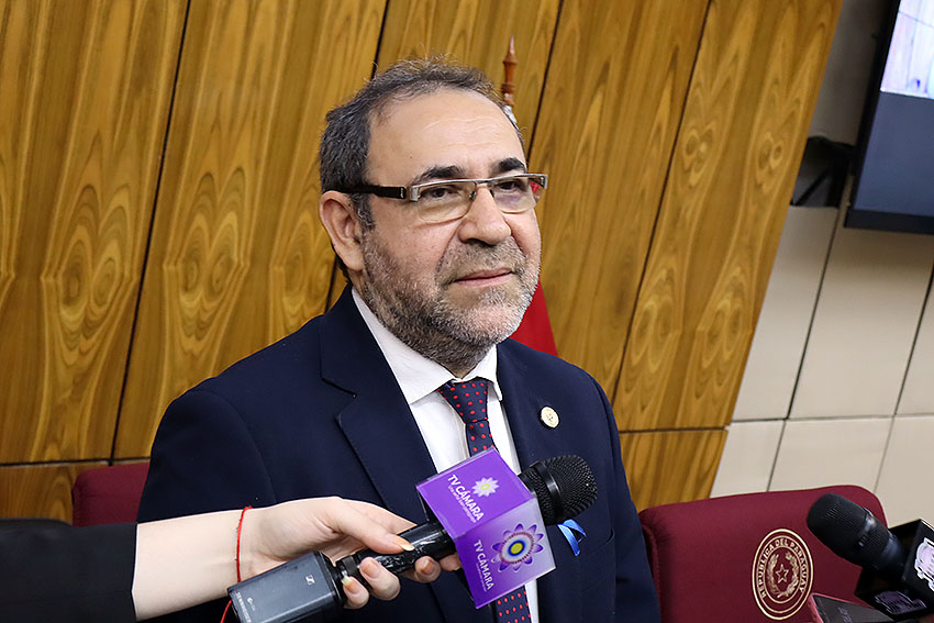 Presidente de Diputados ratifica compromiso con la educación durante jornada gubernamental en Cordillera