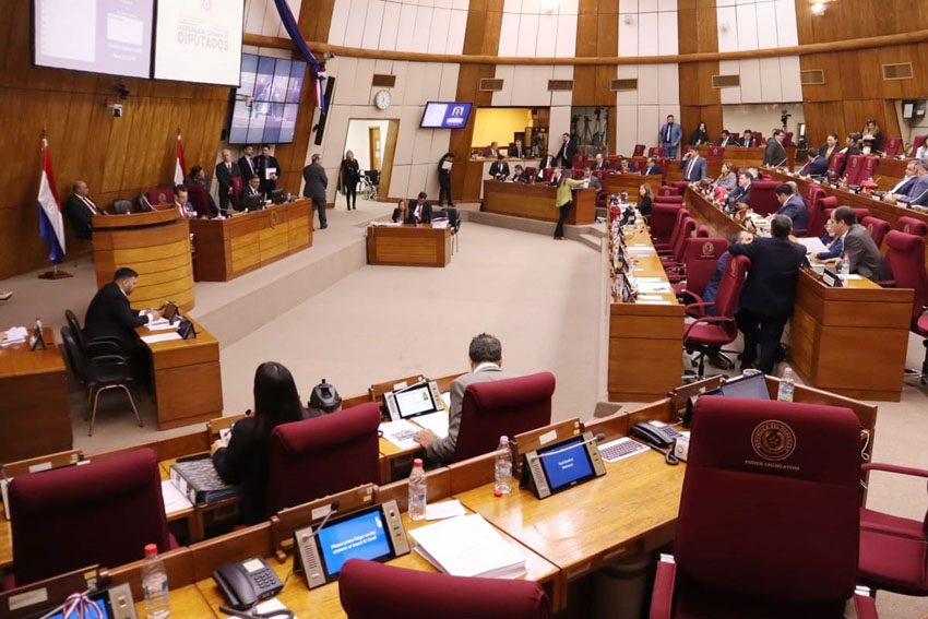 Presidente de Diputados ratifica compromiso con la educación durante jornada gubernamental en Cordillera