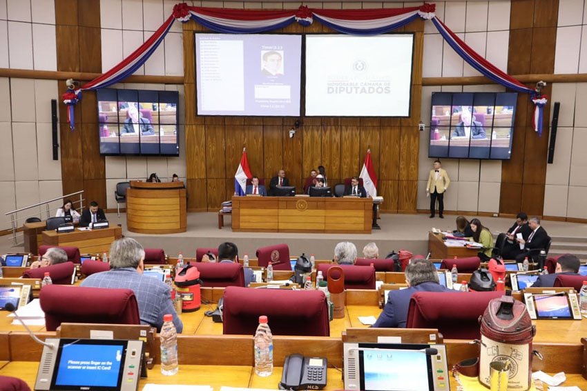 Presidente de Diputados ratifica compromiso con la educación durante jornada gubernamental en Cordillera