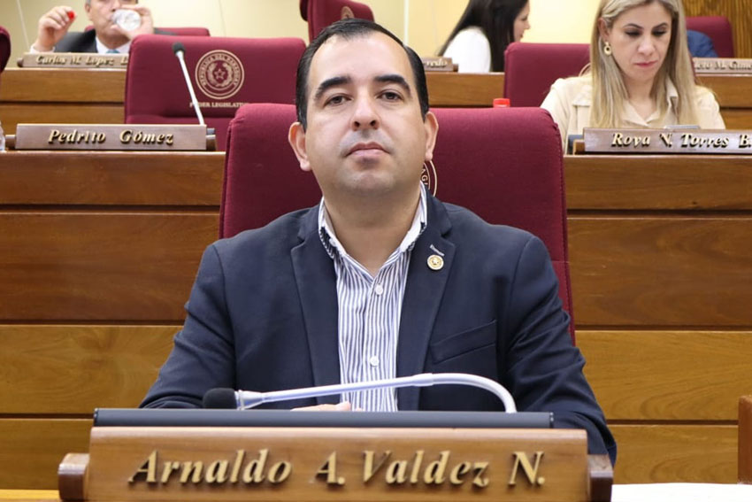 Presidente de Diputados ratifica compromiso con la educación durante jornada gubernamental en Cordillera