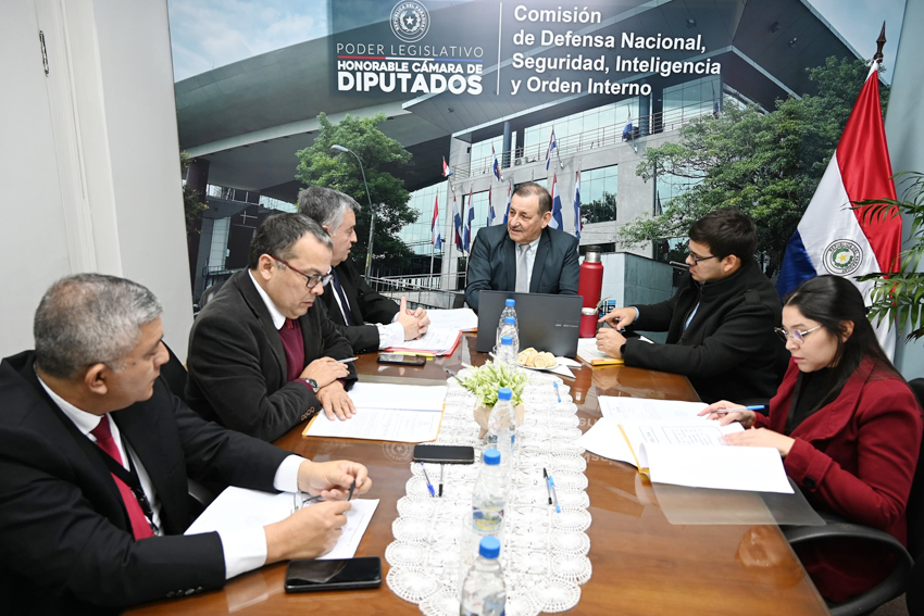 Presidente de Diputados ratifica compromiso con la educación durante jornada gubernamental en Cordillera