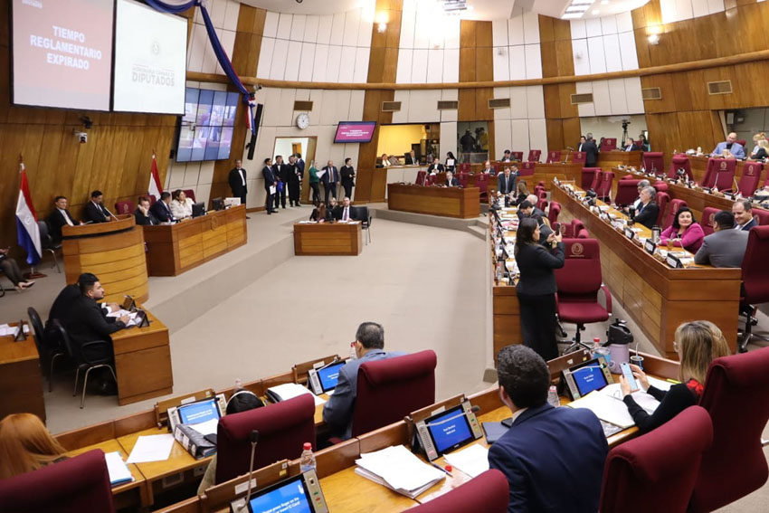 Presidente de Diputados ratifica compromiso con la educación durante jornada gubernamental en Cordillera