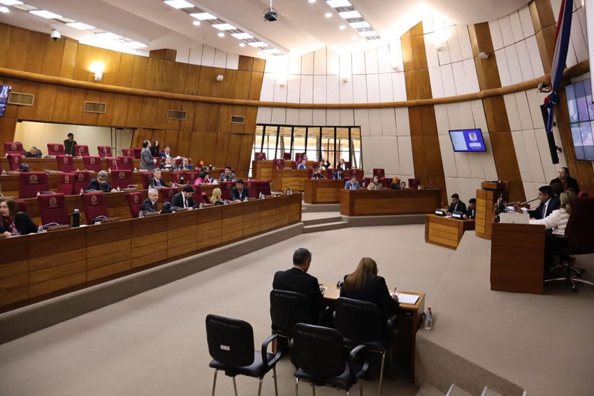 Presidente de Diputados ratifica compromiso con la educación durante jornada gubernamental en Cordillera