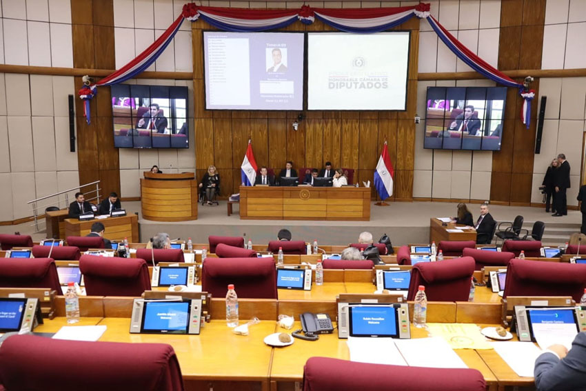 Presidente de Diputados ratifica compromiso con la educación durante jornada gubernamental en Cordillera