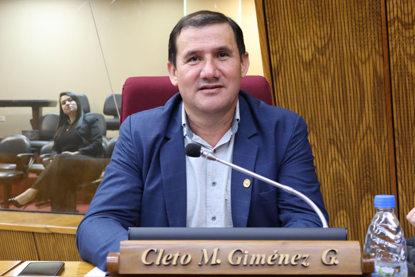 Presidente de Diputados ratifica compromiso con la educación durante jornada gubernamental en Cordillera