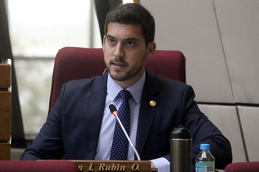 Presidente de Diputados ratifica compromiso con la educación durante jornada gubernamental en Cordillera