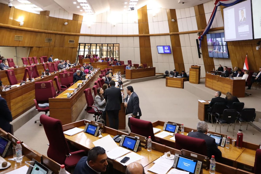 Presidente de Diputados ratifica compromiso con la educación durante jornada gubernamental en Cordillera