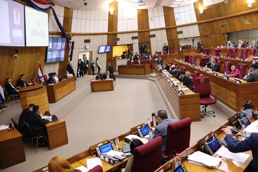 Presidente de Diputados ratifica compromiso con la educación durante jornada gubernamental en Cordillera