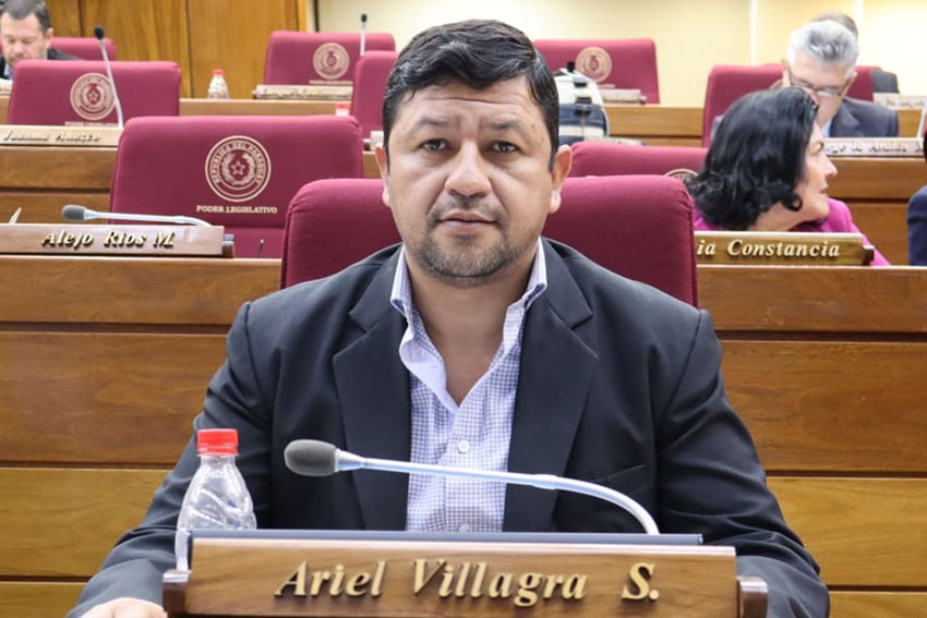 Presidente de Diputados ratifica compromiso con la educación durante jornada gubernamental en Cordillera