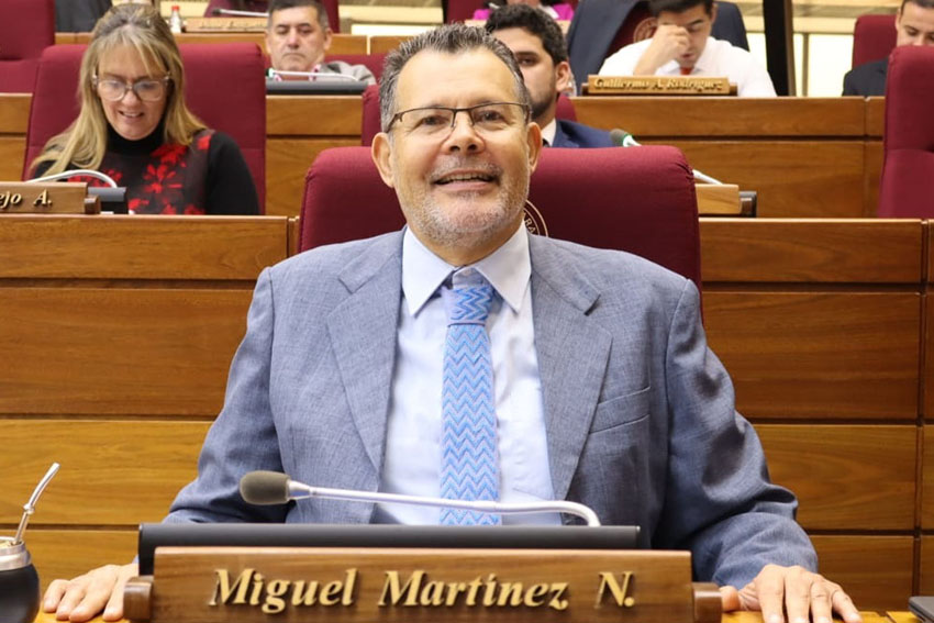 Presidente de Diputados ratifica compromiso con la educación durante jornada gubernamental en Cordillera