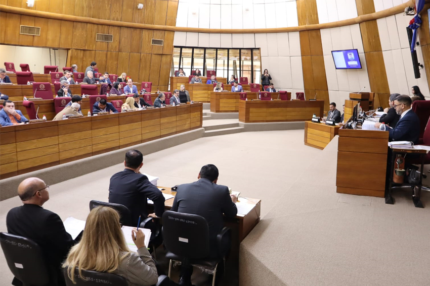 Presidente de Diputados ratifica compromiso con la educación durante jornada gubernamental en Cordillera