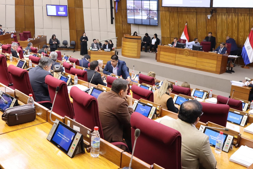 Presidente de Diputados ratifica compromiso con la educación durante jornada gubernamental en Cordillera