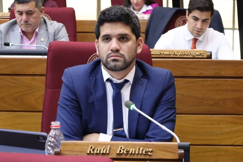 Presidente de Diputados ratifica compromiso con la educación durante jornada gubernamental en Cordillera