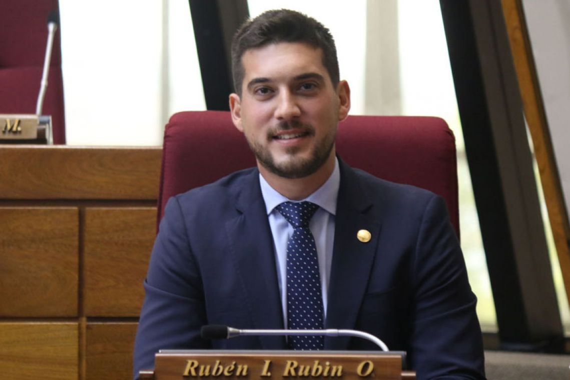Presidente de Diputados ratifica compromiso con la educación durante jornada gubernamental en Cordillera