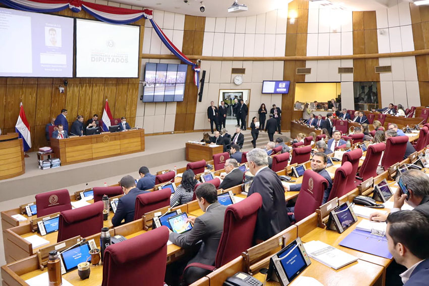 Presidente de Diputados ratifica compromiso con la educación durante jornada gubernamental en Cordillera