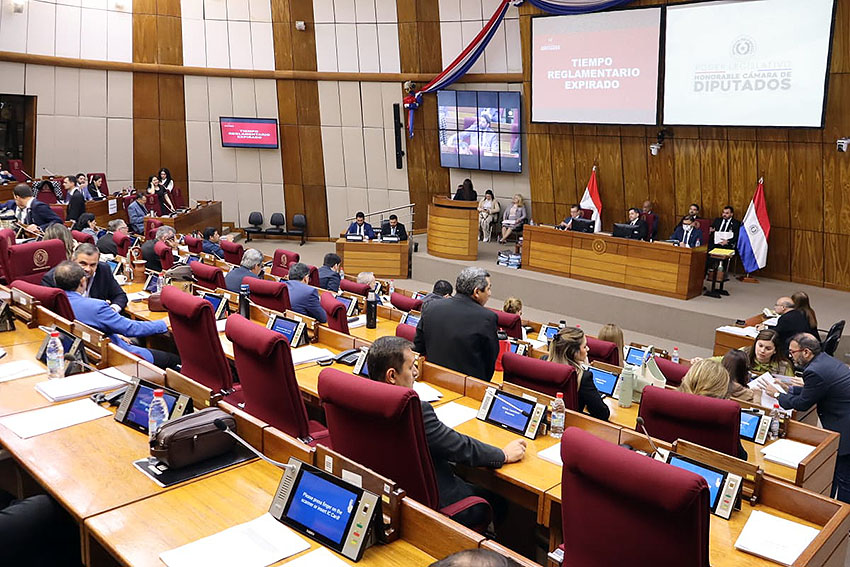 Presidente de Diputados ratifica compromiso con la educación durante jornada gubernamental en Cordillera