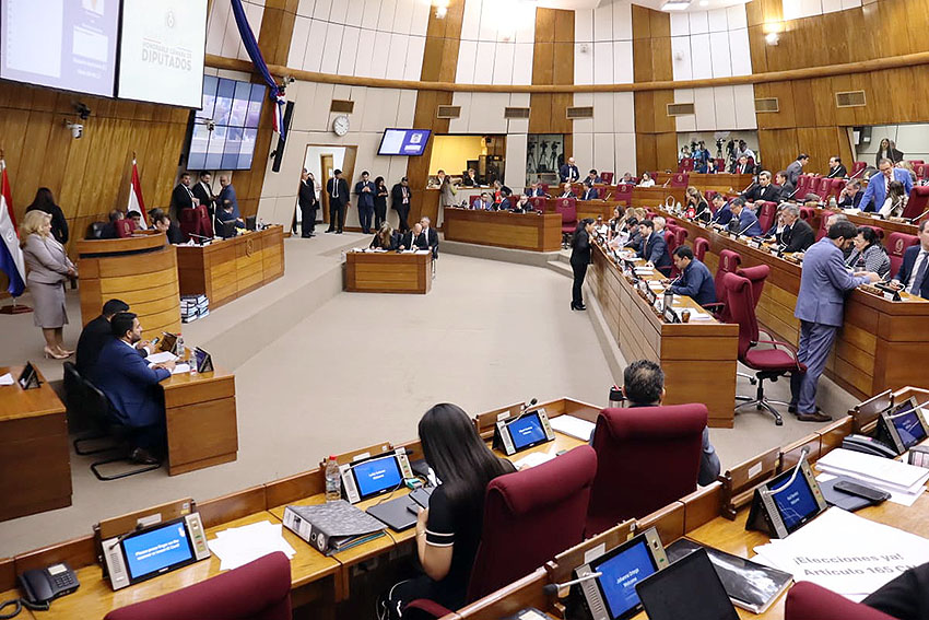 Presidente de Diputados ratifica compromiso con la educación durante jornada gubernamental en Cordillera
