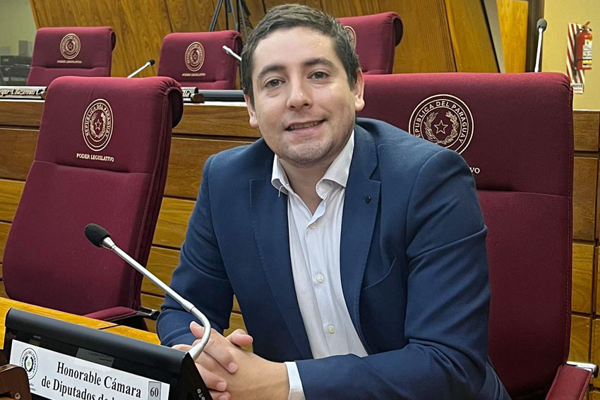 Presidente de Diputados ratifica compromiso con la educación durante jornada gubernamental en Cordillera