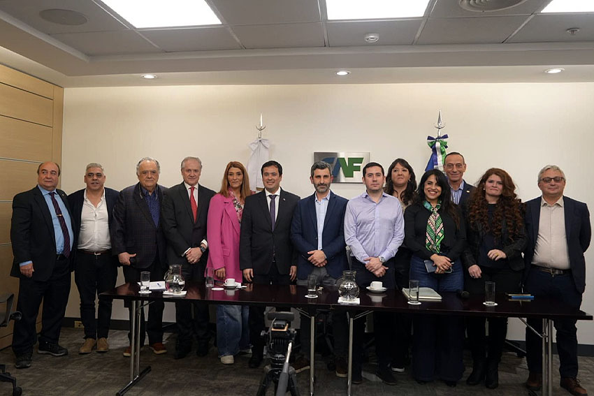 Presidente de Diputados ratifica compromiso con la educación durante jornada gubernamental en Cordillera