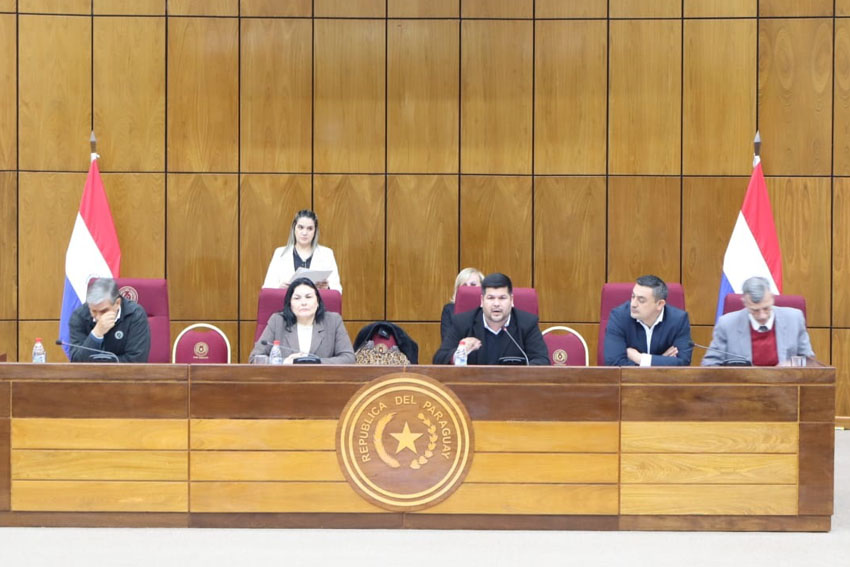 Presidente de Diputados ratifica compromiso con la educación durante jornada gubernamental en Cordillera