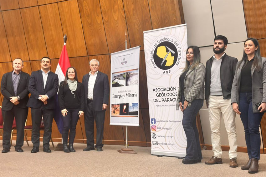 Presidente de Diputados ratifica compromiso con la educación durante jornada gubernamental en Cordillera