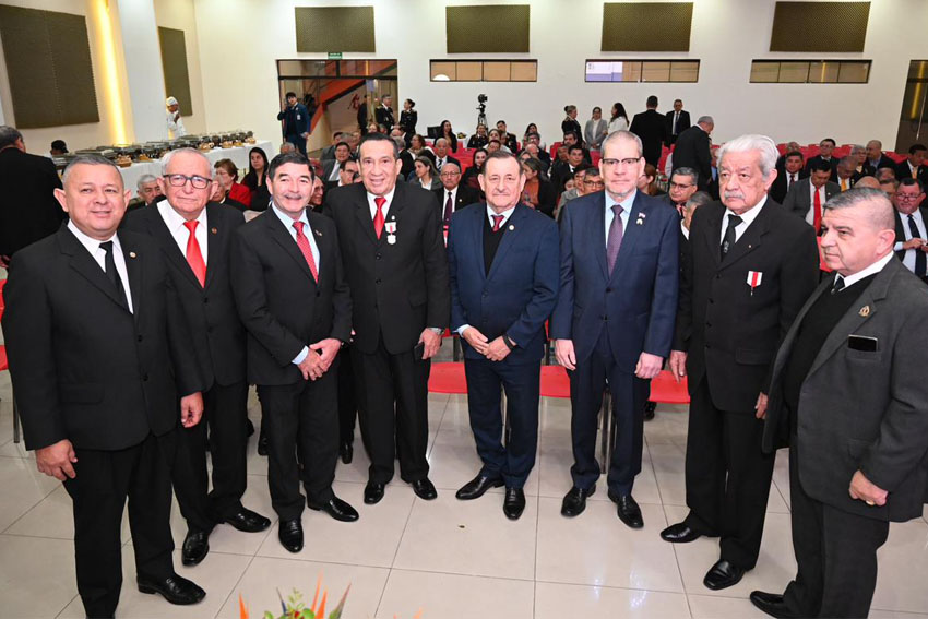 Presidente de Diputados ratifica compromiso con la educación durante jornada gubernamental en Cordillera