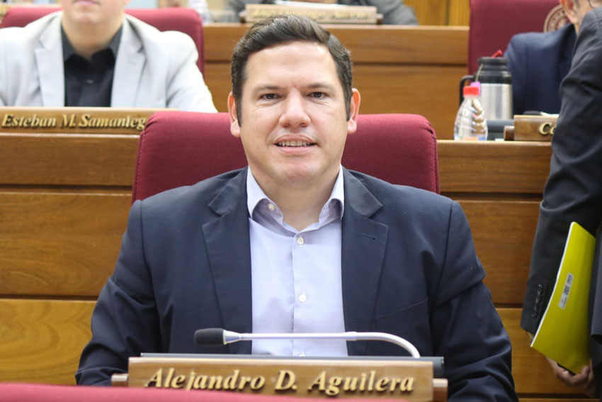 Presidente de Diputados ratifica compromiso con la educación durante jornada gubernamental en Cordillera