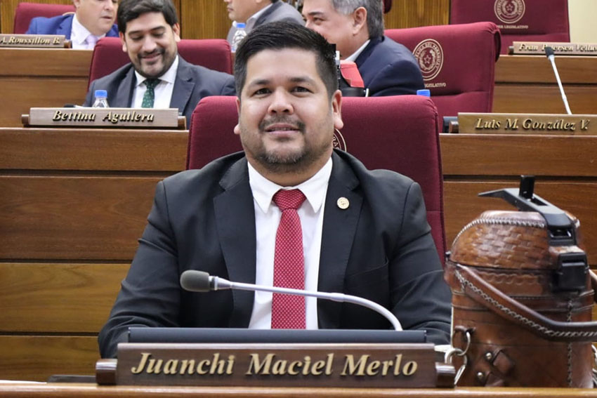 Presidente de Diputados ratifica compromiso con la educación durante jornada gubernamental en Cordillera