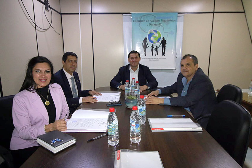 Presidente de Diputados ratifica compromiso con la educación durante jornada gubernamental en Cordillera