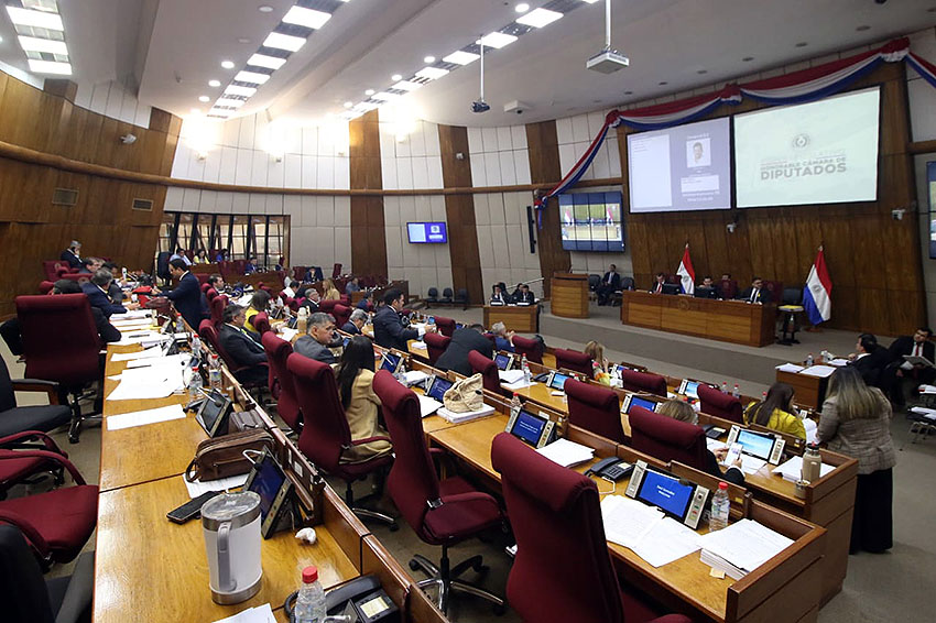 Presidente de Diputados ratifica compromiso con la educación durante jornada gubernamental en Cordillera