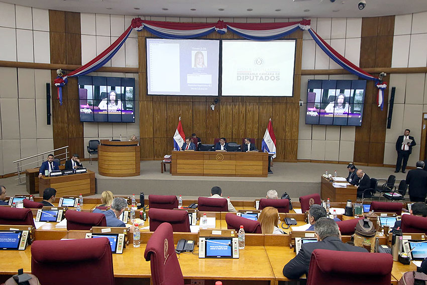 Presidente de Diputados ratifica compromiso con la educación durante jornada gubernamental en Cordillera