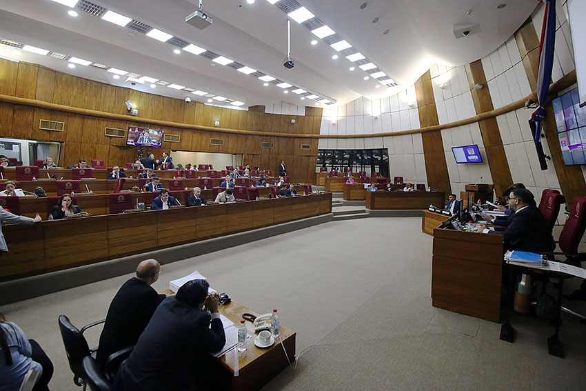 Presidente de Diputados ratifica compromiso con la educación durante jornada gubernamental en Cordillera