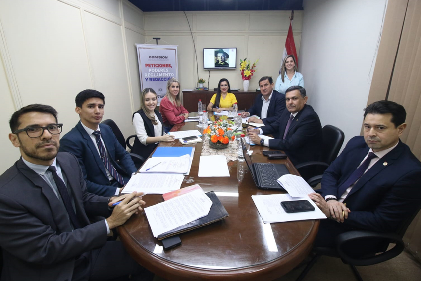 Presidente de Diputados ratifica compromiso con la educación durante jornada gubernamental en Cordillera