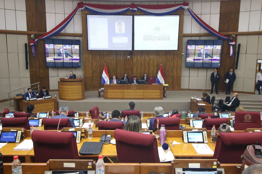 Presidente de Diputados ratifica compromiso con la educación durante jornada gubernamental en Cordillera