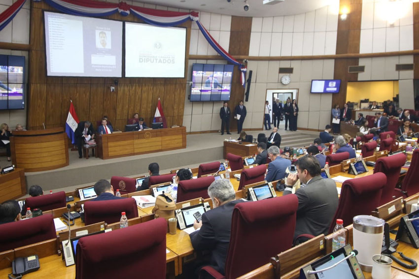 Presidente de Diputados ratifica compromiso con la educación durante jornada gubernamental en Cordillera