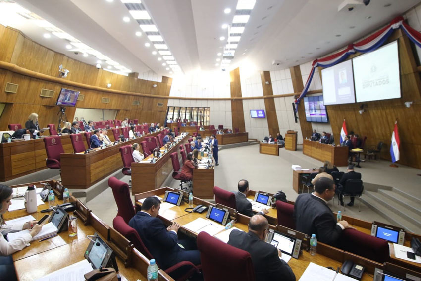 Presidente de Diputados ratifica compromiso con la educación durante jornada gubernamental en Cordillera